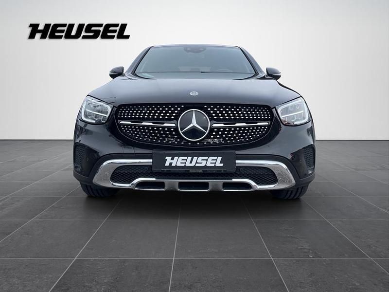 Gebraucht Mercedes GLC220 194 PS (142 kW) 2019 Metalliclack obsidianschwarz Coupé