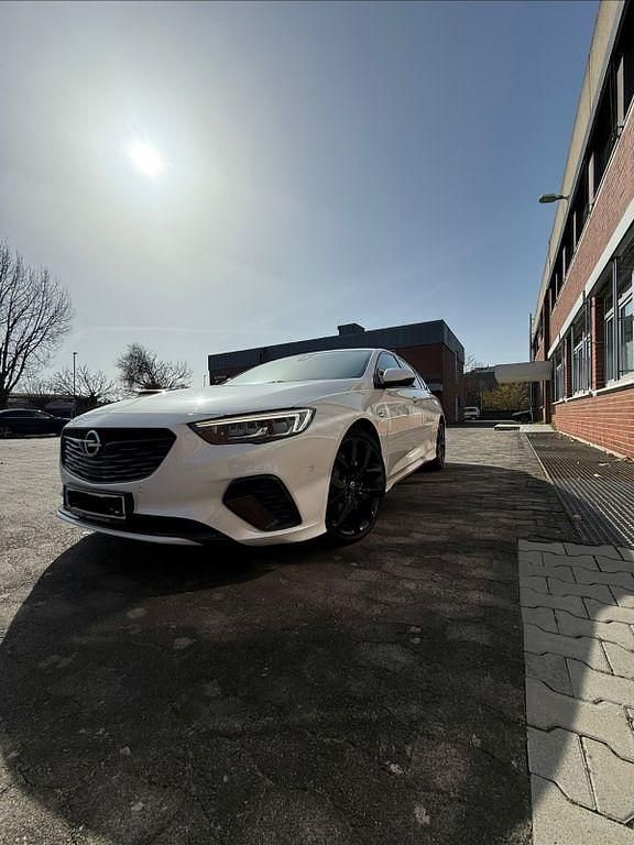Gebraucht Opel Insignia 260 PS (191 kW) 2018 Weiß Limousine