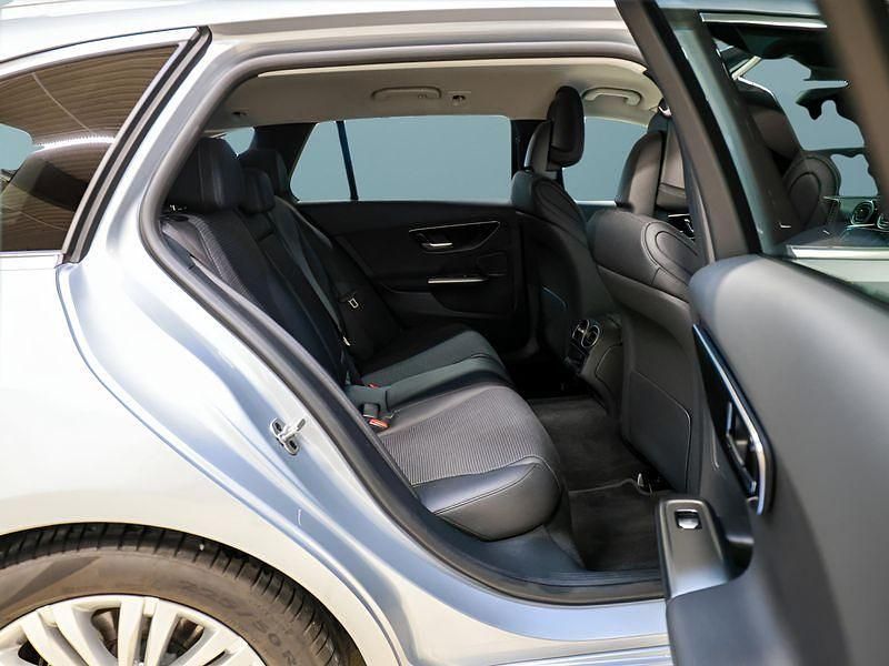 Gebraucht Mercedes C180 170 PS (125 kW) 2025 Silber Kombi