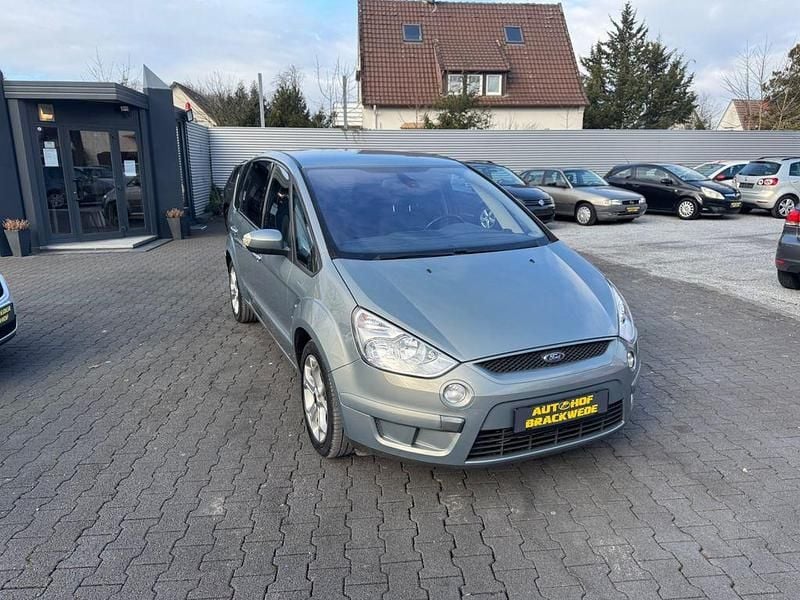 Gebraucht Ford S-MAX Titanium 220 PS (161 kW) 2009 Grau Van / Kleinbus