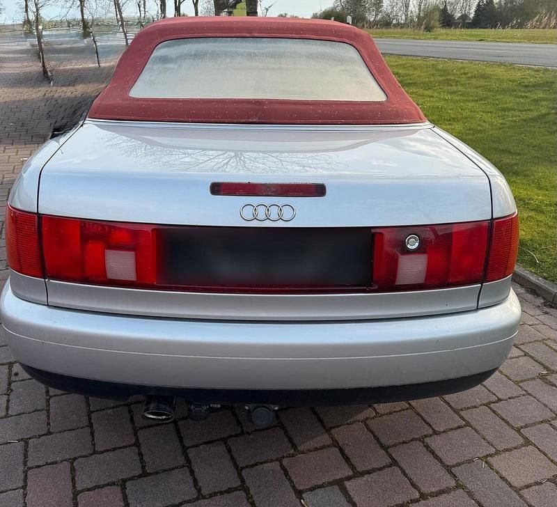 Second-hand Audi 80 125 CP (91 kW) 2000 Argintiu Cabrio