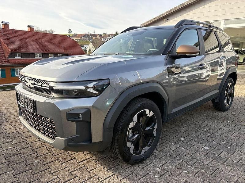 Grau Gebraucht 2025 Dacia Bigster Extreme SUV | 32.895 € (Fairer Preis) - Bild 1/4