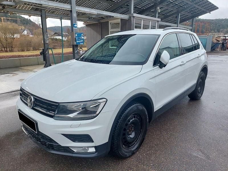 Gebraucht VW Tiguan Comfortline 150 PS (110 kW) 2016 Weiß SUV