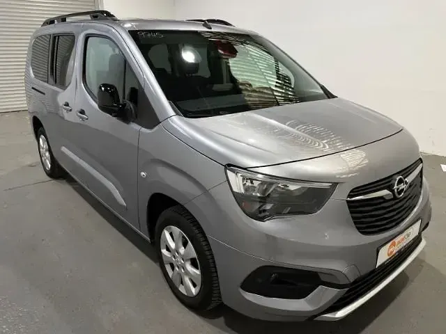 Gebraucht Opel Combo Life Ultimate 131 PS (96 kW) 2023 Grau Van / Kleinbus