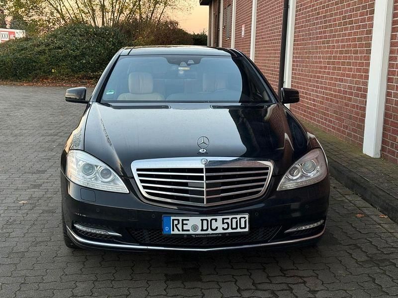 Gebraucht Mercedes S500 435 PS (319 kW) 2013 Schwarz Limousine