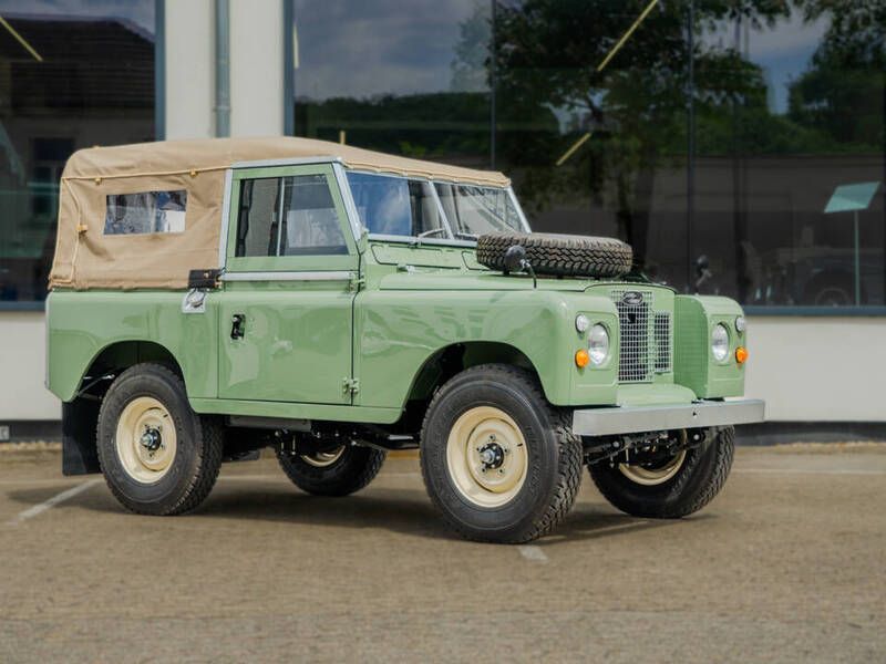 Grün Gebraucht 1971 Land Rover 88 SUV | 77.900 € - Bild 1/4