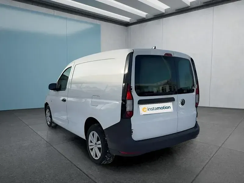 Używany VW Caddy 114 KM (83 kW) 2023 Biały Minivan