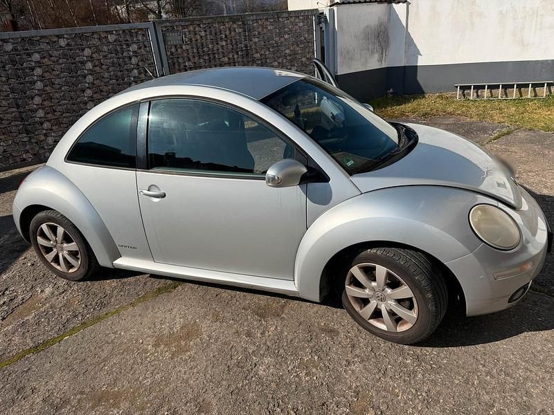 Gebraucht VW New Beetle 116 PS (85 kW) 2008 Silber Kleinwagen