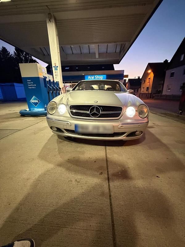 Gebraucht Mercedes CL500 306 PS (225 kW) 2002 Silber Coupé