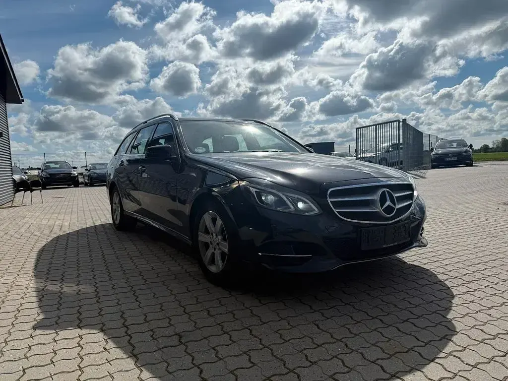 Gebraucht Mercedes E350 252 PS (185 kW) 2013 Schwarz Kombi