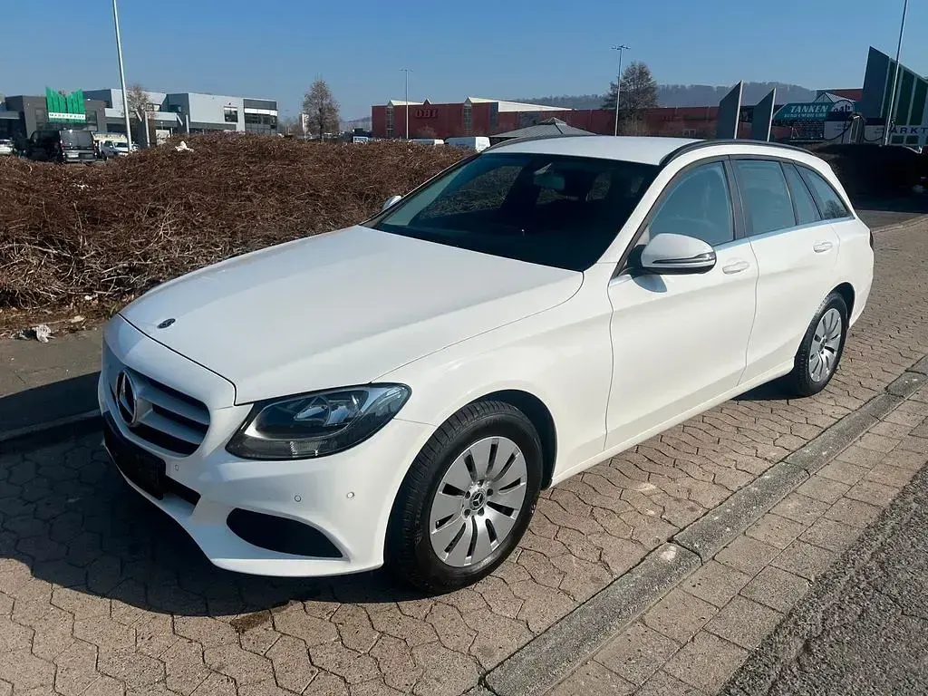 Gebraucht Mercedes C200 136 PS (100 kW) 2017 Weiß Kombi