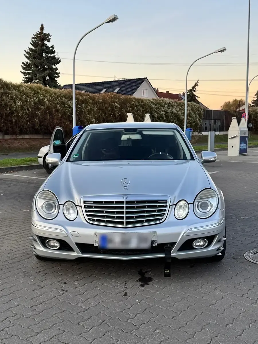 Gebraucht Mercedes E320 224 PS (164 kW) 2006 Silber Limousine