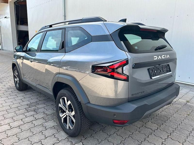 Neu Dacia Bigster Expression 131 PS (96 kW) 2025 Grau SUV