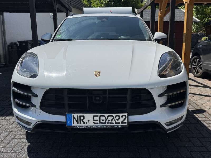 Gebraucht 2015 Porsche Macan Turbo SUV | 29.777 € (Teuer) - Bild 1/4