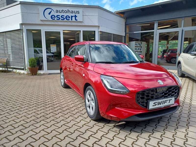 Gebraucht Suzuki Swift Comfort 83 PS (61 kW) 2025 Rot Kleinwagen