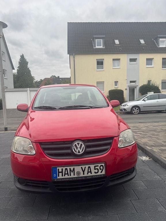 Rot Gebraucht 2006 VW Fox Kleinwagen | 699 € (Guter Preis) - Bild 1/4