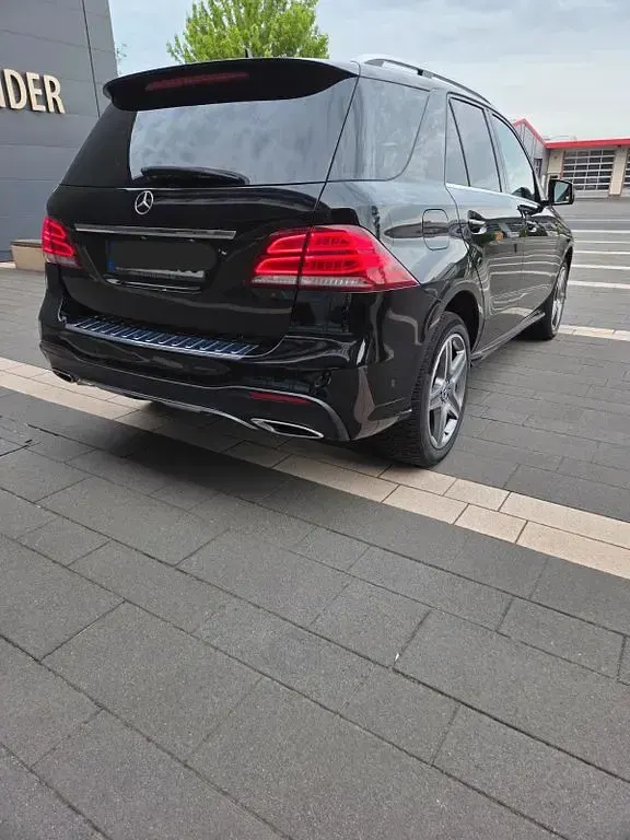 Gebraucht Mercedes GLE350 AMG line 258 PS (189 kW) 2017 Schwarz SUV