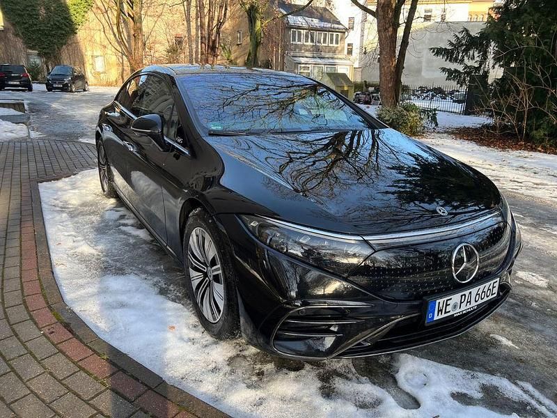 Schwarz Gebraucht 2023 Mercedes EQS450+ Limousine | 77.850 € - Bild 1/4