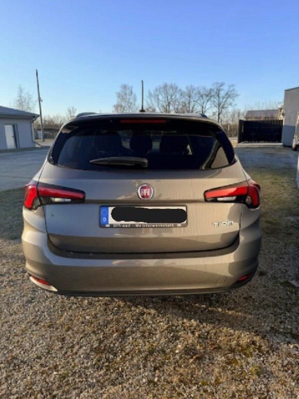 Gebraucht Fiat Tipo 120 PS (88 kW) 2019 Grau Kombi