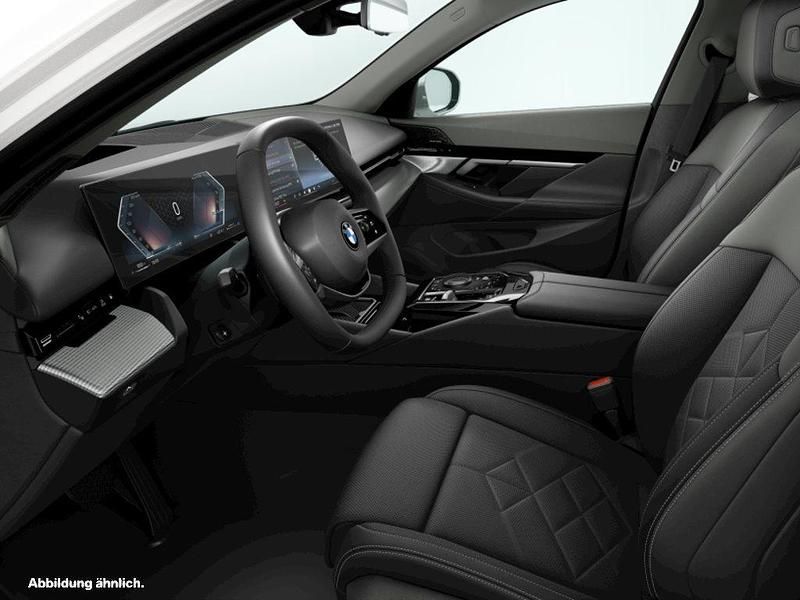 Gebraucht BMW 540 286 PS (210 kW) 2025 Weiß Limousine