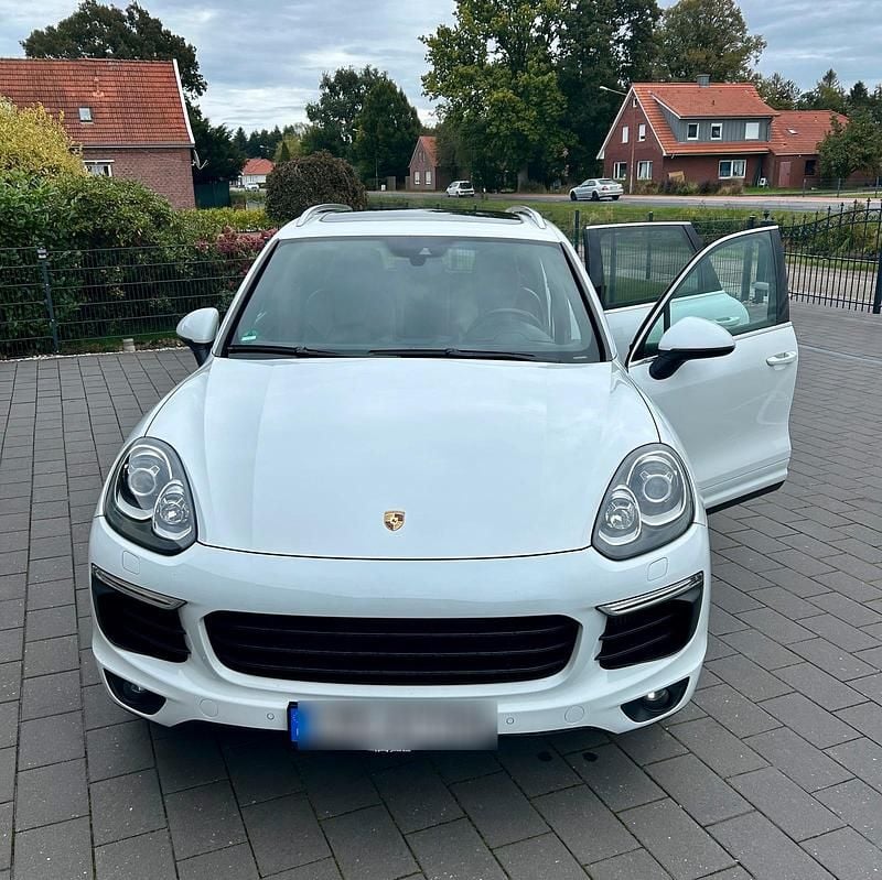 Weiß Gebraucht 2015 Porsche Cayenne S SUV | 26.900 € - Bild 1/4