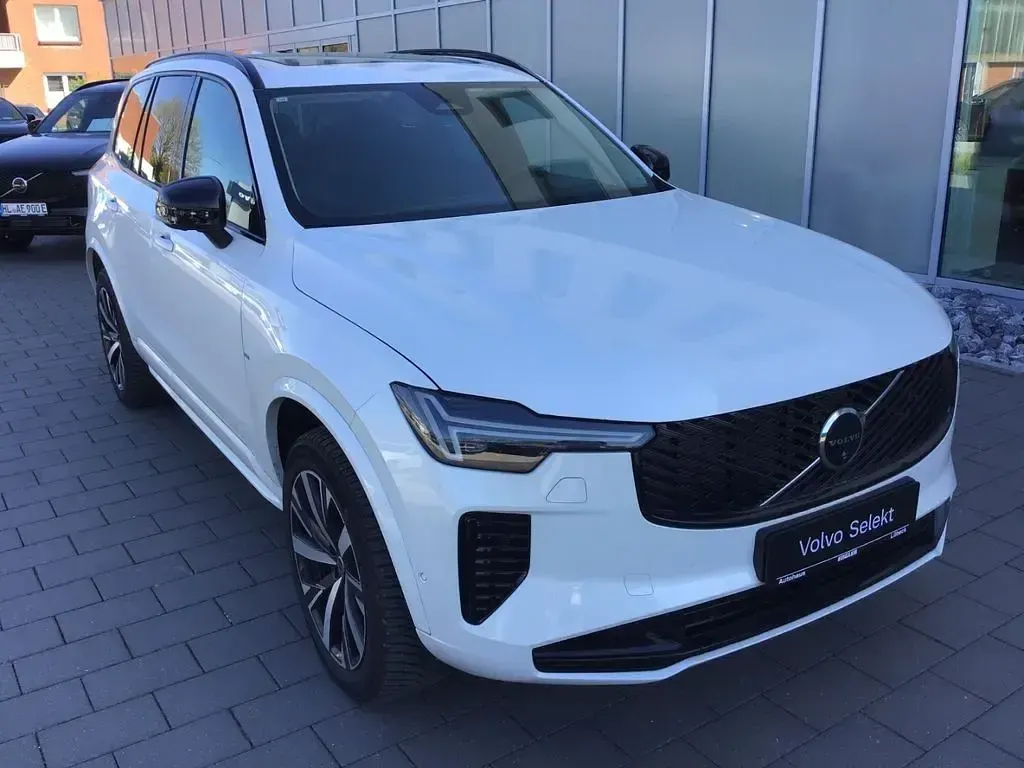 Second-hand Volvo XC90 Plus 335 CP (246 kW) 2025 Alb SUV