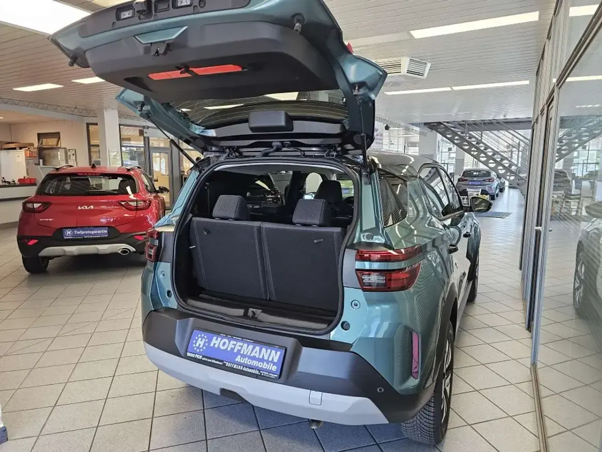 Neu Opel Frontera 145 PS (106 kW) 2026 Grün SUV