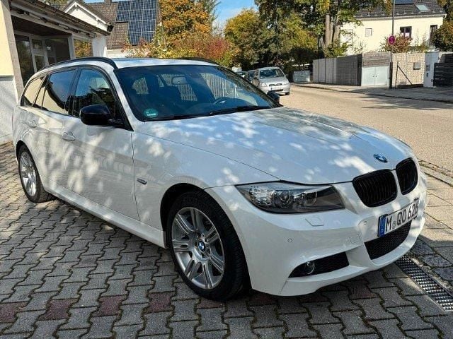 Gebraucht BMW 330 M Sport 245 PS (180 kW) 2011 Weiß metallic Kombi
