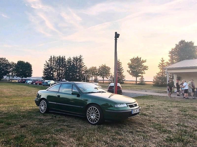 Grün Gebraucht 1996 Opel Calibra Coupé | 4.800 € - Bild 1/4