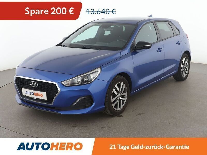 Blau Gebraucht 2018 Hyundai i30 Passion Limousine | 13.440 € (Fairer Preis) - Bild 1/3
