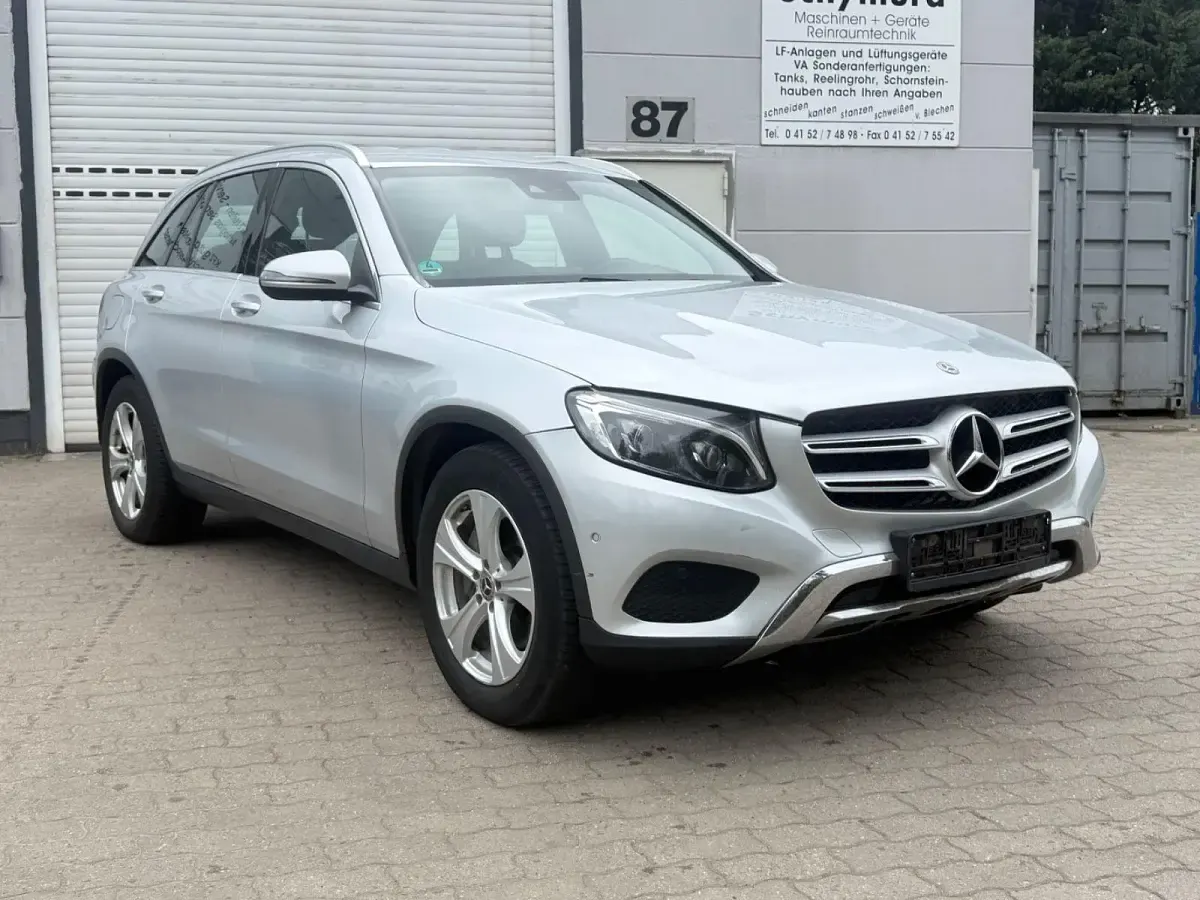 Gebraucht Mercedes GLC220 170 PS (125 kW) 2017 Silber SUV