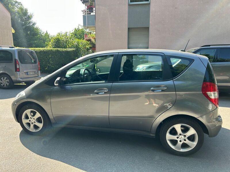 Grau Gebraucht 2008 Mercedes A170 Van / Kleinbus | 2.500 € - Bild 1/4