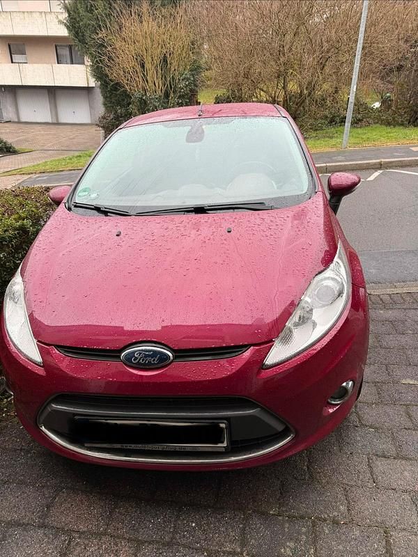 Gebraucht Ford Fiesta 82 PS (60 kW) 2010 Andere farben Kleinwagen