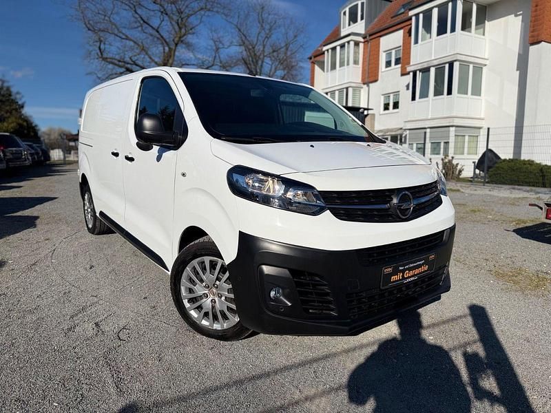 Gebraucht Opel Vivaro 177 PS (130 kW) 2019 Weiß Van / Kleinbus