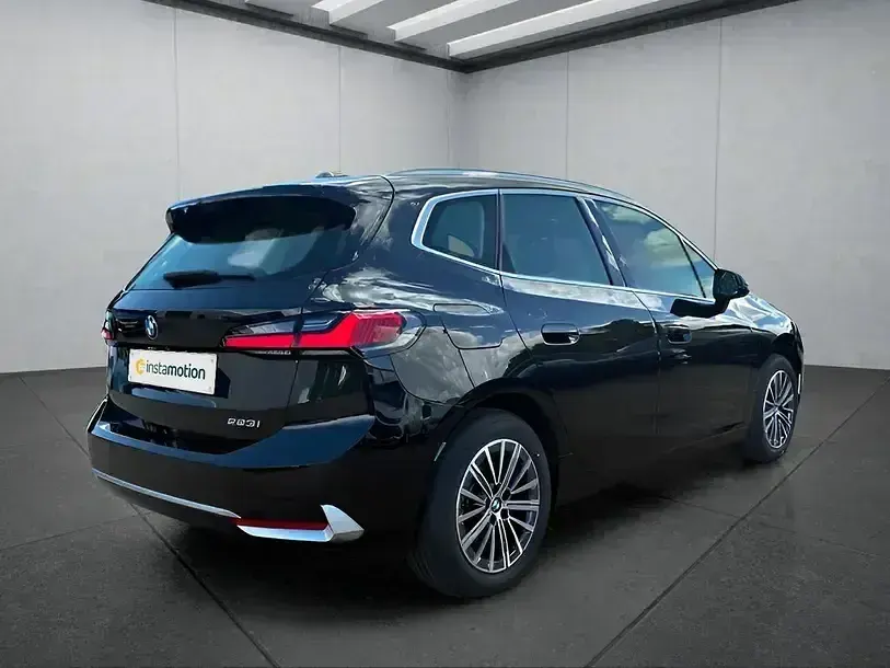 Gebraucht BMW 223 Active Tourer 204 PS (150 kW) 2024 Schwarz Van / Kleinbus