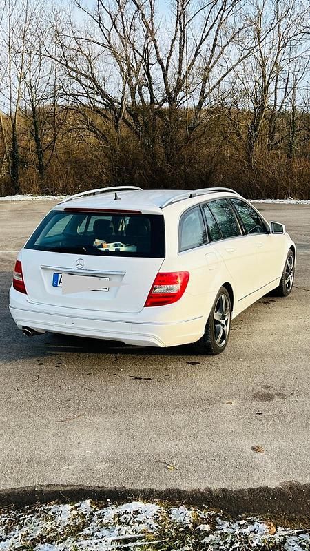 Weiß Gebraucht 2013 Mercedes C220 Kombi | 10.000 € (Fairer Preis) - Bild 1/4