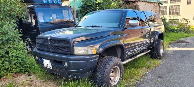 Schwarz Gebraucht 1997 Dodge Ram Abholung | 12.500 € (Etwas zu teuer) - Bild 1/4