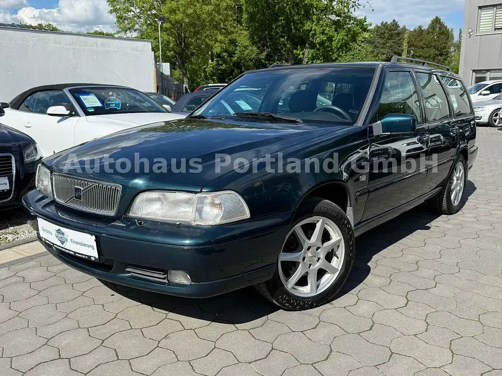 Używany Volvo V70 193 KM (141 kW) 1998 Zielony Kombi