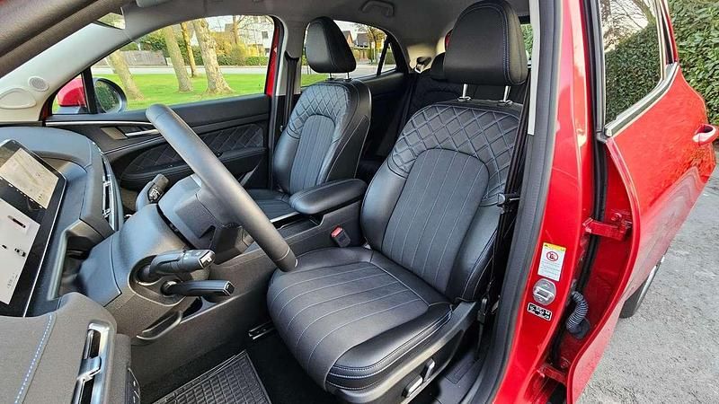 Gebraucht Ora Funky Cat 300 Pro 125 kW (171 PS) 2023 Mars red metallic Kleinwagen