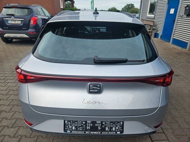 Gebraucht Seat Leon Style 150 PS (110 kW) 2021 Silber Limousine