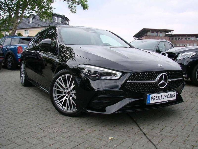 Nachtschwarz Gebraucht 2024 Mercedes CLA200 AMG Kombi | 33.980 € (Fairer Preis) - Bild 1/4