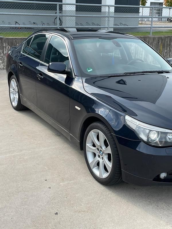Gebraucht BMW 525 218 PS (160 kW) 2006 Blau Limousine