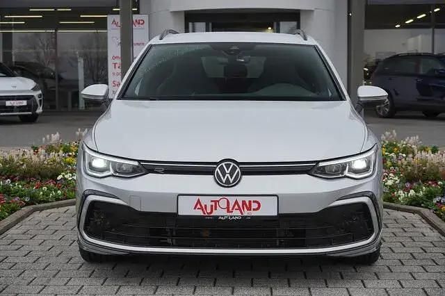 Second-hand VW Golf VIII R-line 150 CP (110 kW) 2022 Argintiu Break