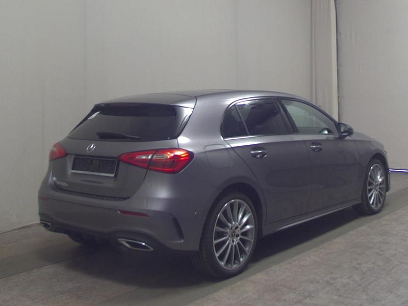 Gebraucht Mercedes A250 AMG line 218 PS (160 kW) 2022 Grau Limousine