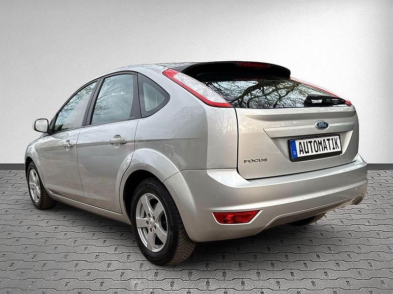 Second-hand Ford Focus Style 101 CP (74 kW) 2008 Argintiu Berlinǎ