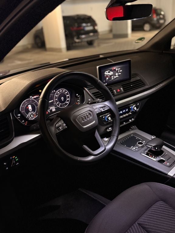 Blau Gebraucht 2021 Audi Q5 Business SUV | 33.900 € (Guter Preis) - Bild 1/4