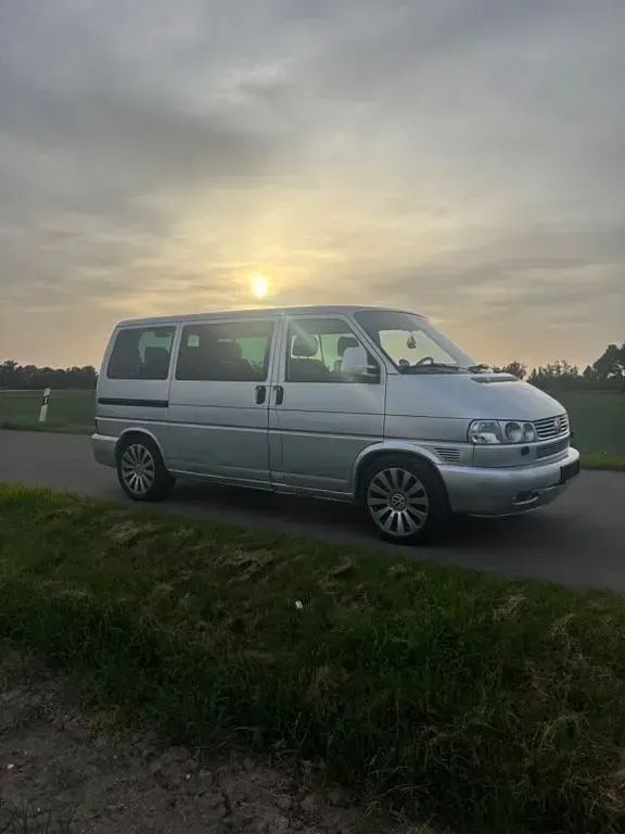 Gebraucht VW Multivan 102 PS (75 kW) 2001 Silber Van / Kleinbus