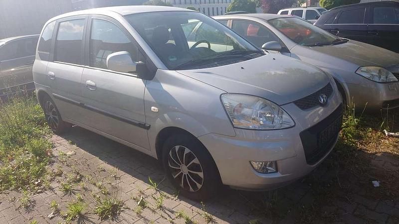 Gebraucht Hyundai Matrix Classic 103 PS (75 kW) 2008 Grau Van / Kleinbus