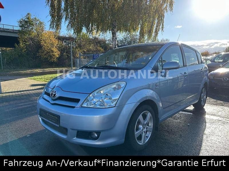 Blau Gebraucht 2005 Toyota Corolla Verso Sol Van / Kleinbus | 3.900 € (Fairer Preis) - Bild 1/4