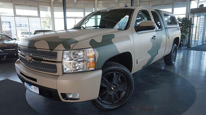 Braun Gebraucht 2013 Chevrolet Silverado SUV | 21.900 € - Bild 1/4
